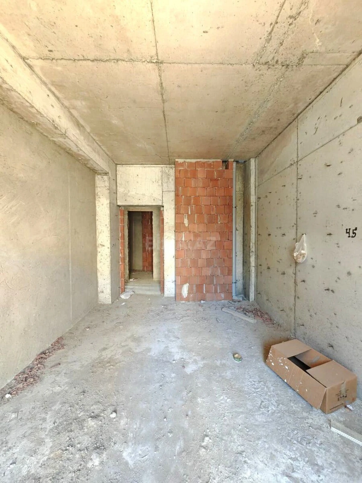 Satılır 3 otaqlı mənzil 111 m²