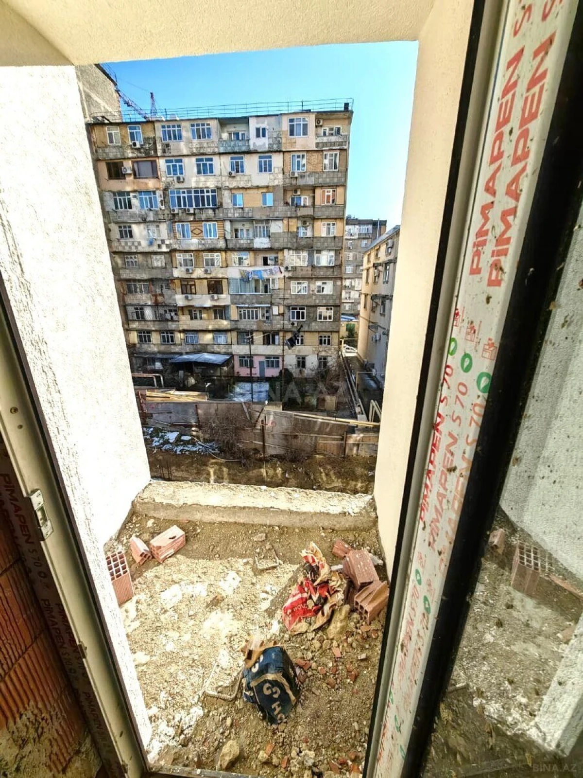 Satılır 3 otaqlı mənzil 111 m²