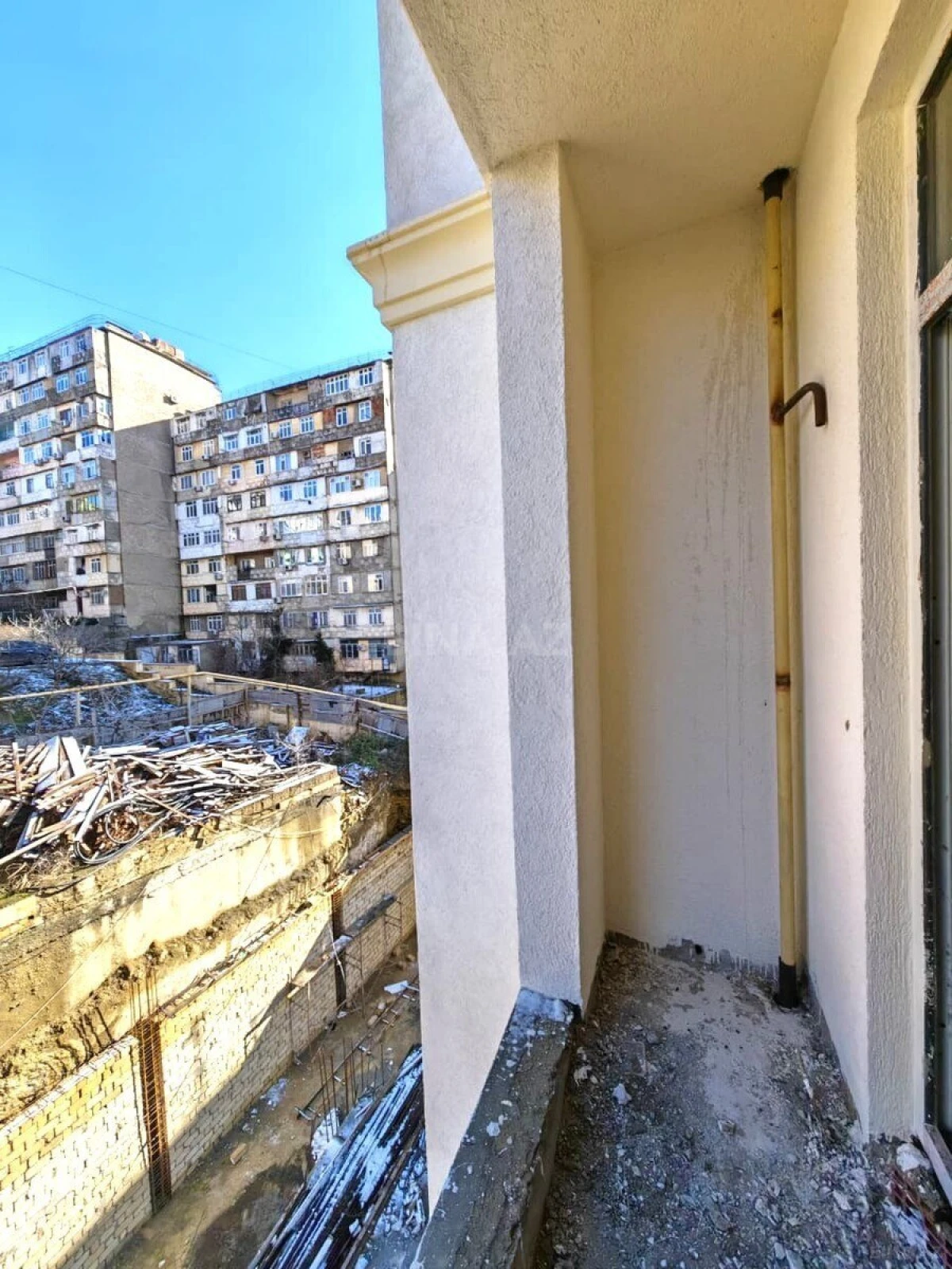 Satılır 3 otaqlı mənzil 111 m²