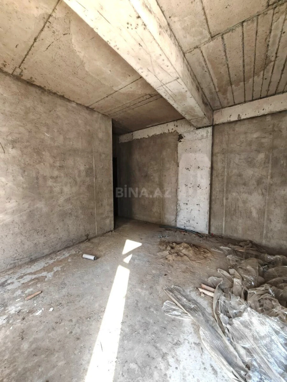 Satılır 3 otaqlı mənzil 111 m²