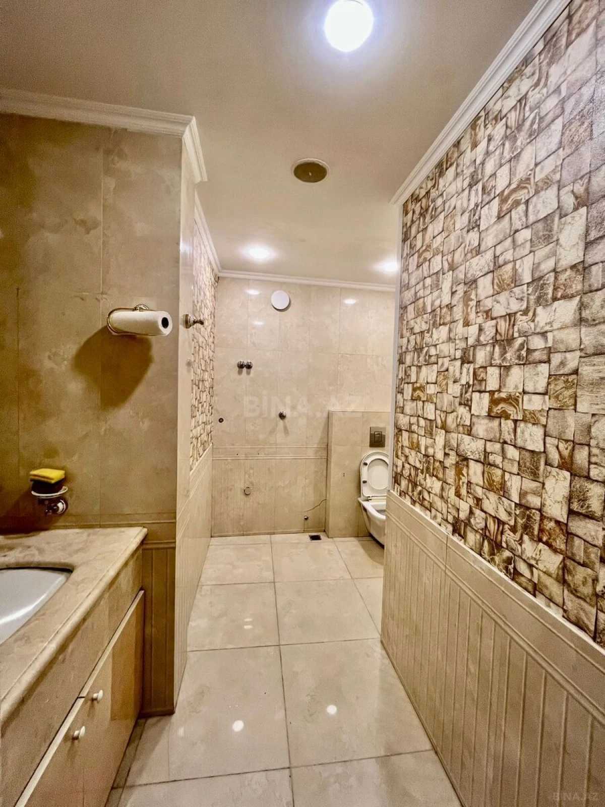 Kirayə verilir 6 otaqlı ofis 220 m²