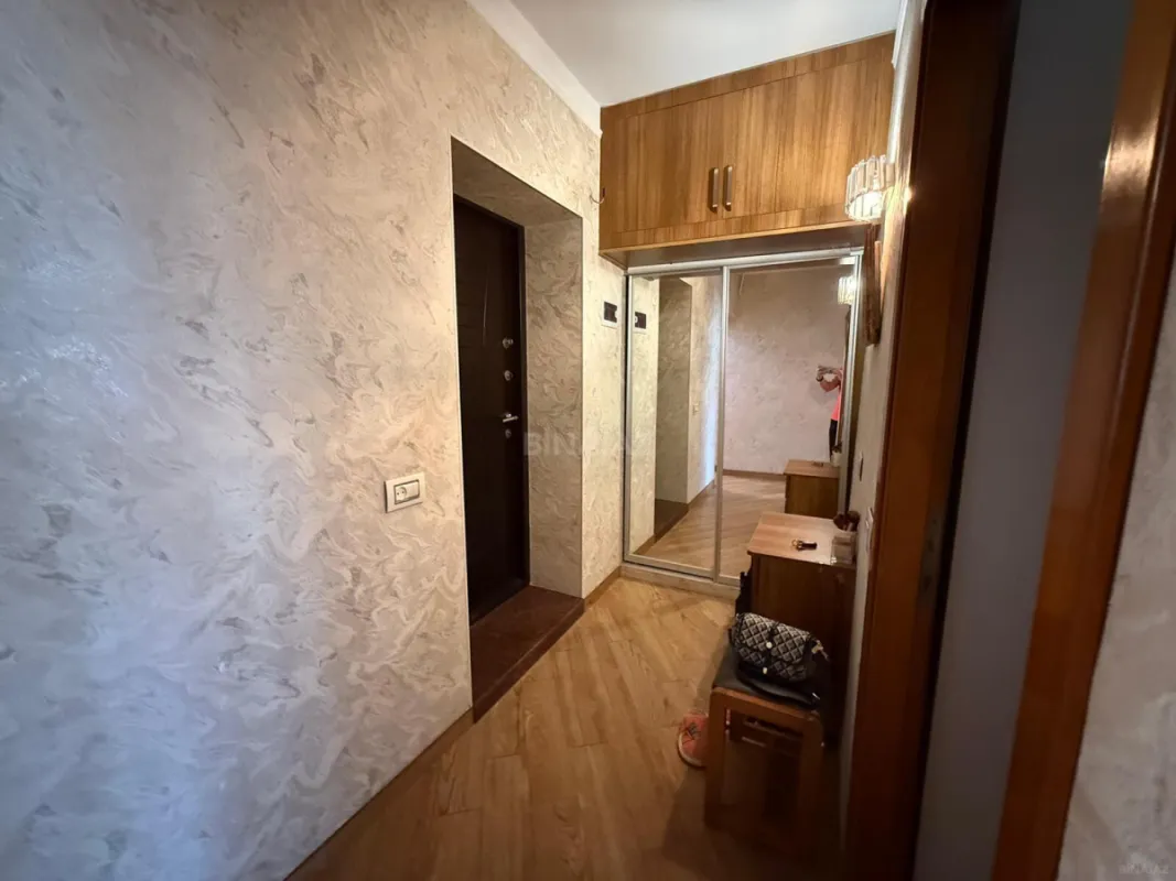 Satılır 2 otaqlı mənzil 65 m²