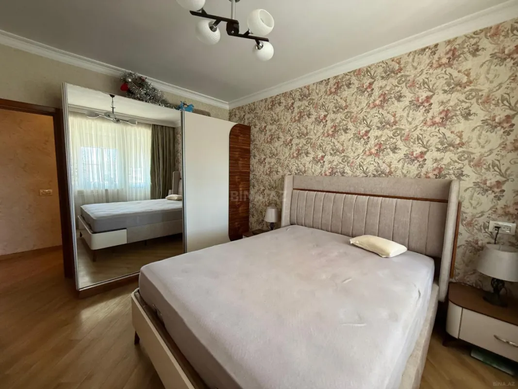 Satılır 2 otaqlı mənzil 65 m²
