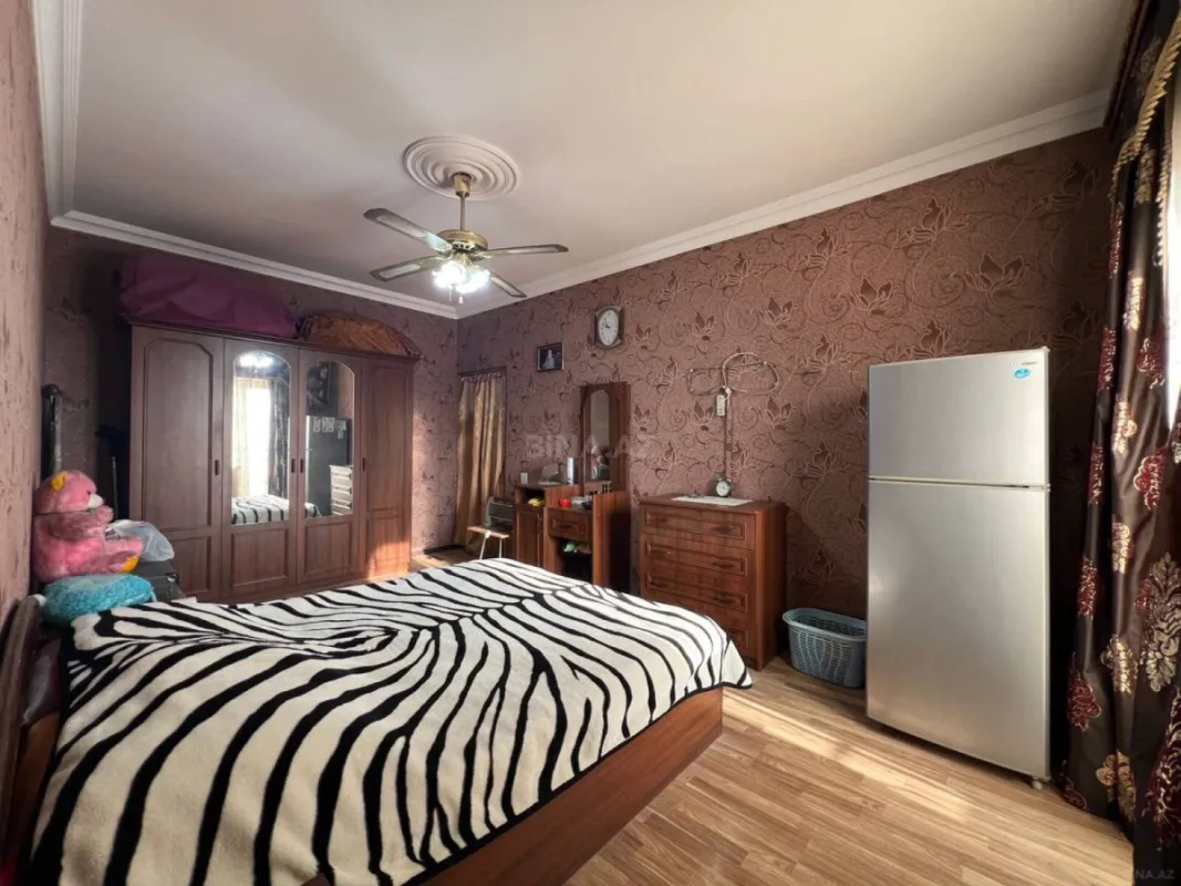 Satılır 4 otaqlı mənzil 100 m²