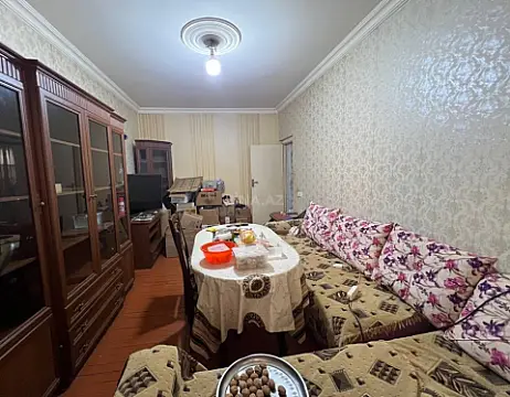 Satılır 4 otaqlı mənzil 100 m²