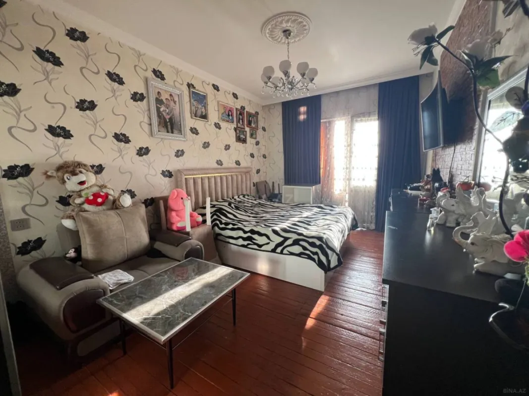 Satılır 4 otaqlı mənzil 100 m²