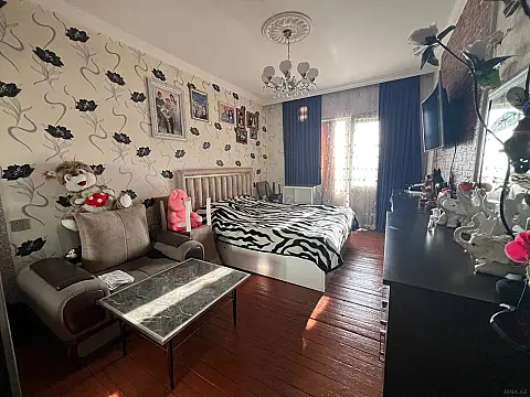Satılır 4 otaqlı mənzil 100 m²