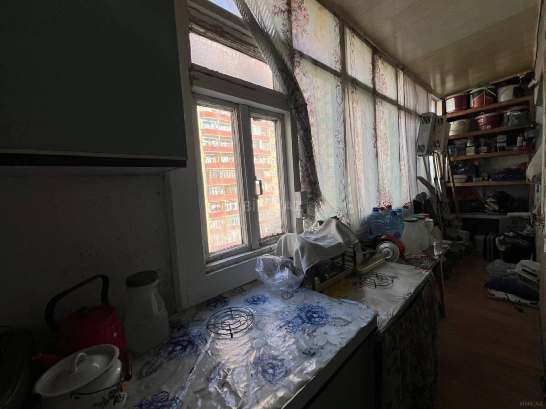 Satılır 4 otaqlı mənzil 100 m²