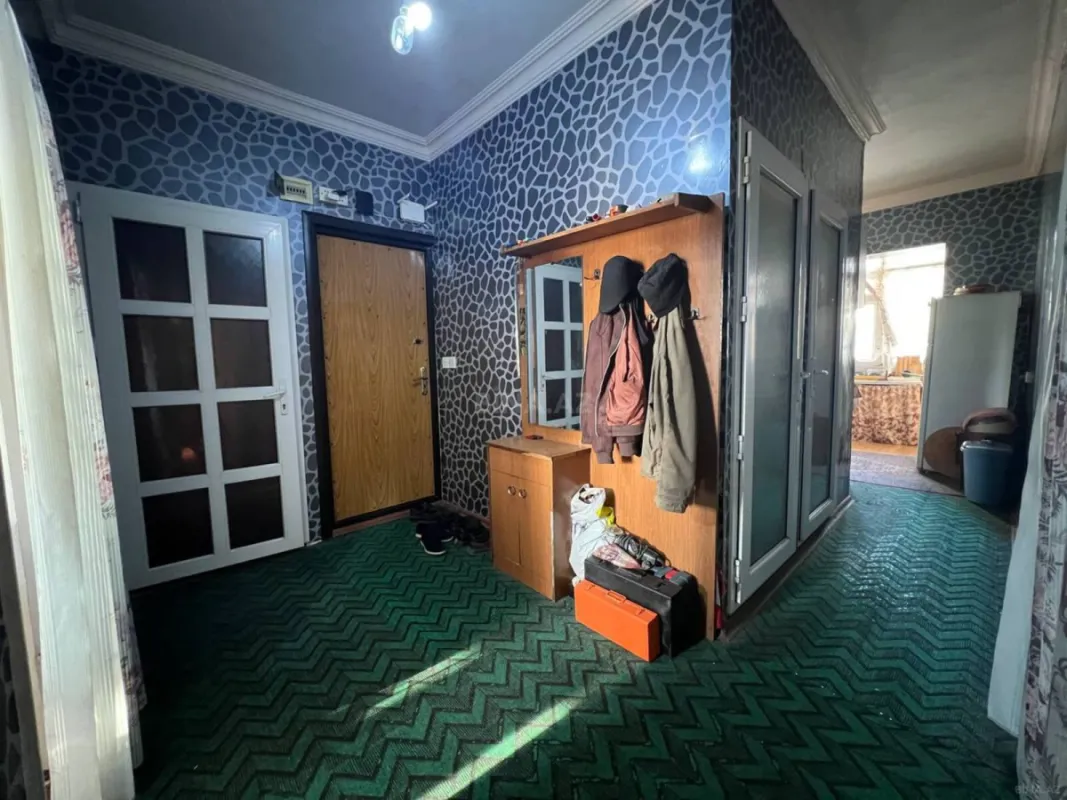 Satılır 4 otaqlı mənzil 100 m²