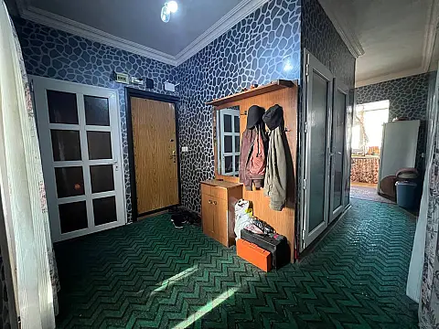 Satılır 4 otaqlı mənzil 100 m²