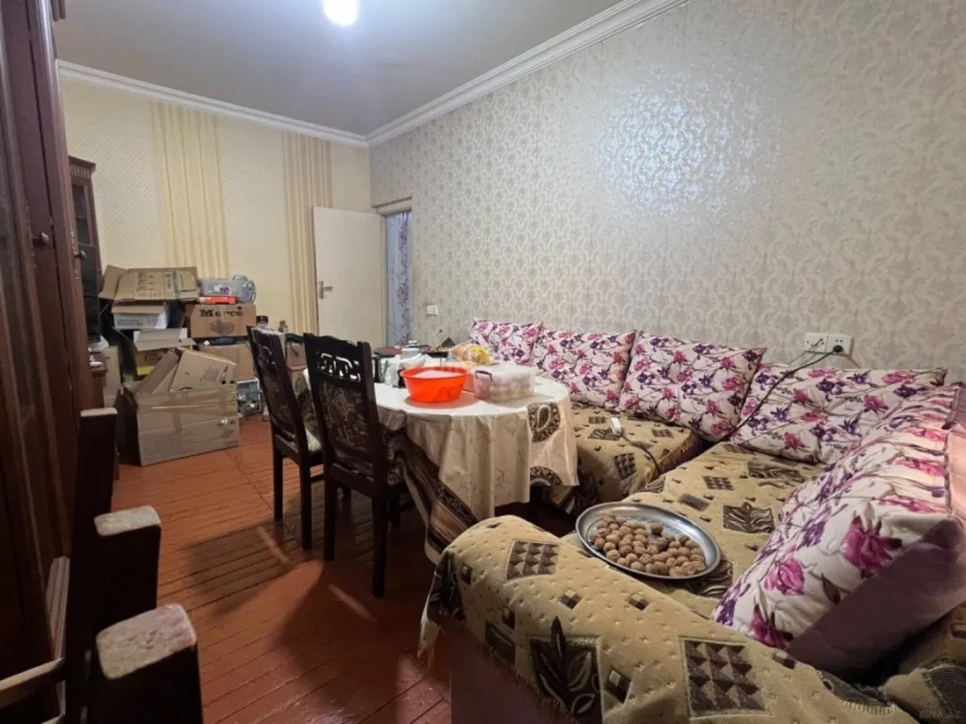 Satılır 4 otaqlı mənzil 100 m²