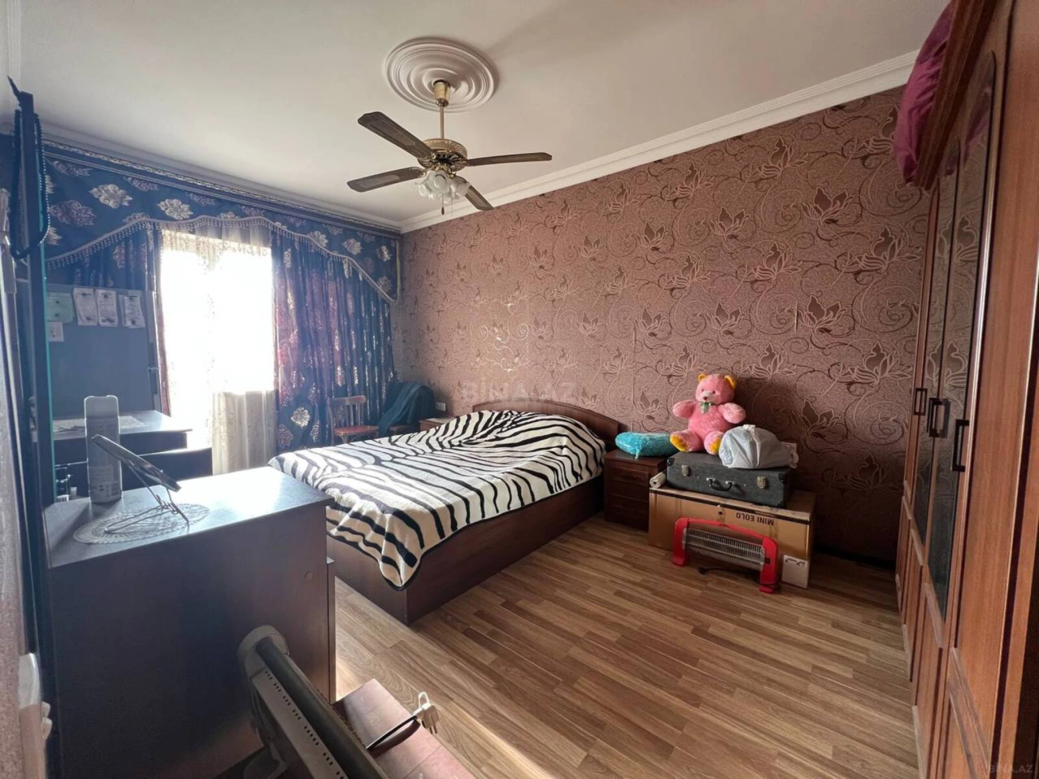 Satılır 4 otaqlı mənzil 100 m²