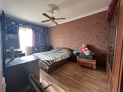 Satılır 4 otaqlı mənzil 100 m² — Bakı, Memar Əcəmi yanı 4 otaq 100.00 m²