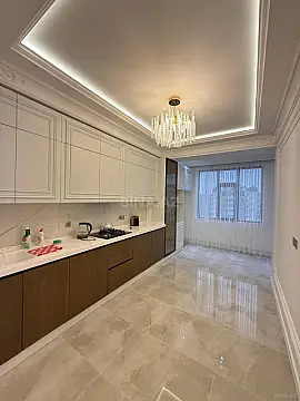Satılır 3 otaqlı mənzil 118 m²
