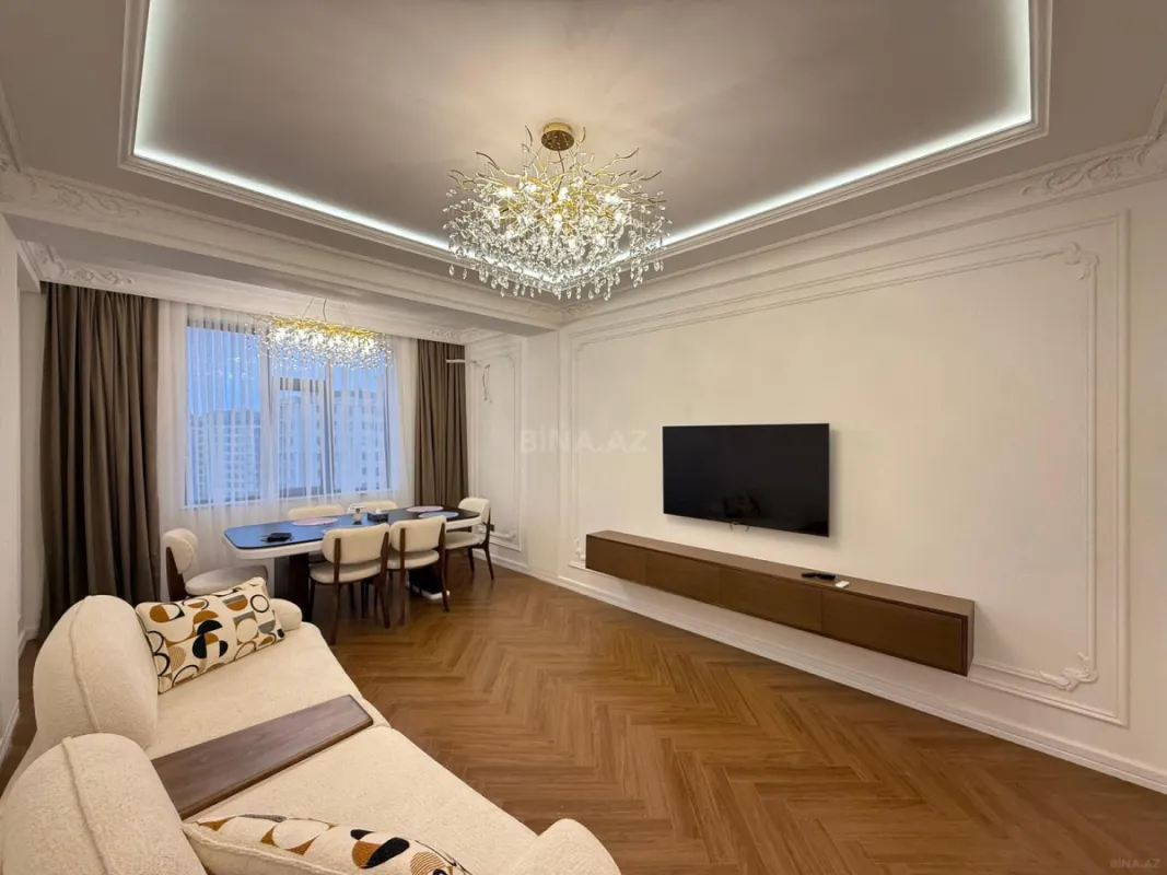 Satılır 3 otaqlı mənzil 118 m²