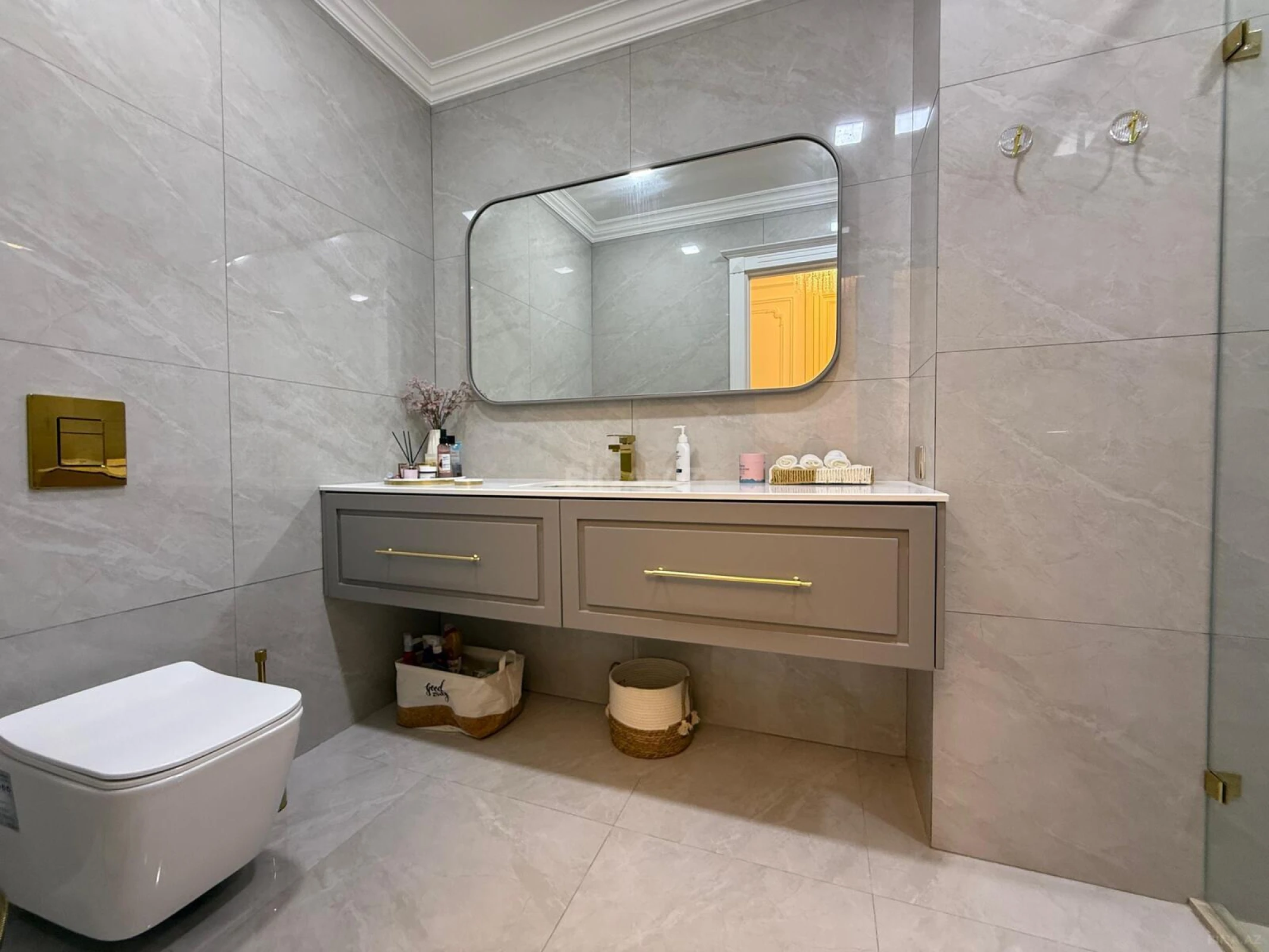 Satılır 3 otaqlı mənzil 118 m²