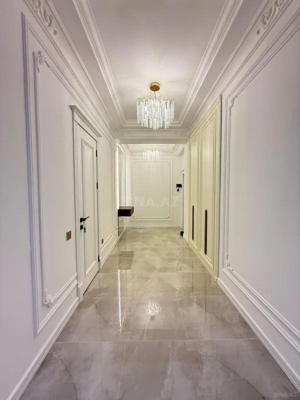 Satılır 3 otaqlı mənzil 118 m²