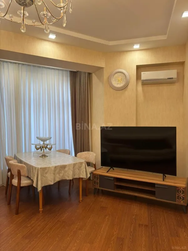 Kirayə verilir 3 otaqlı mənzil 120 m²