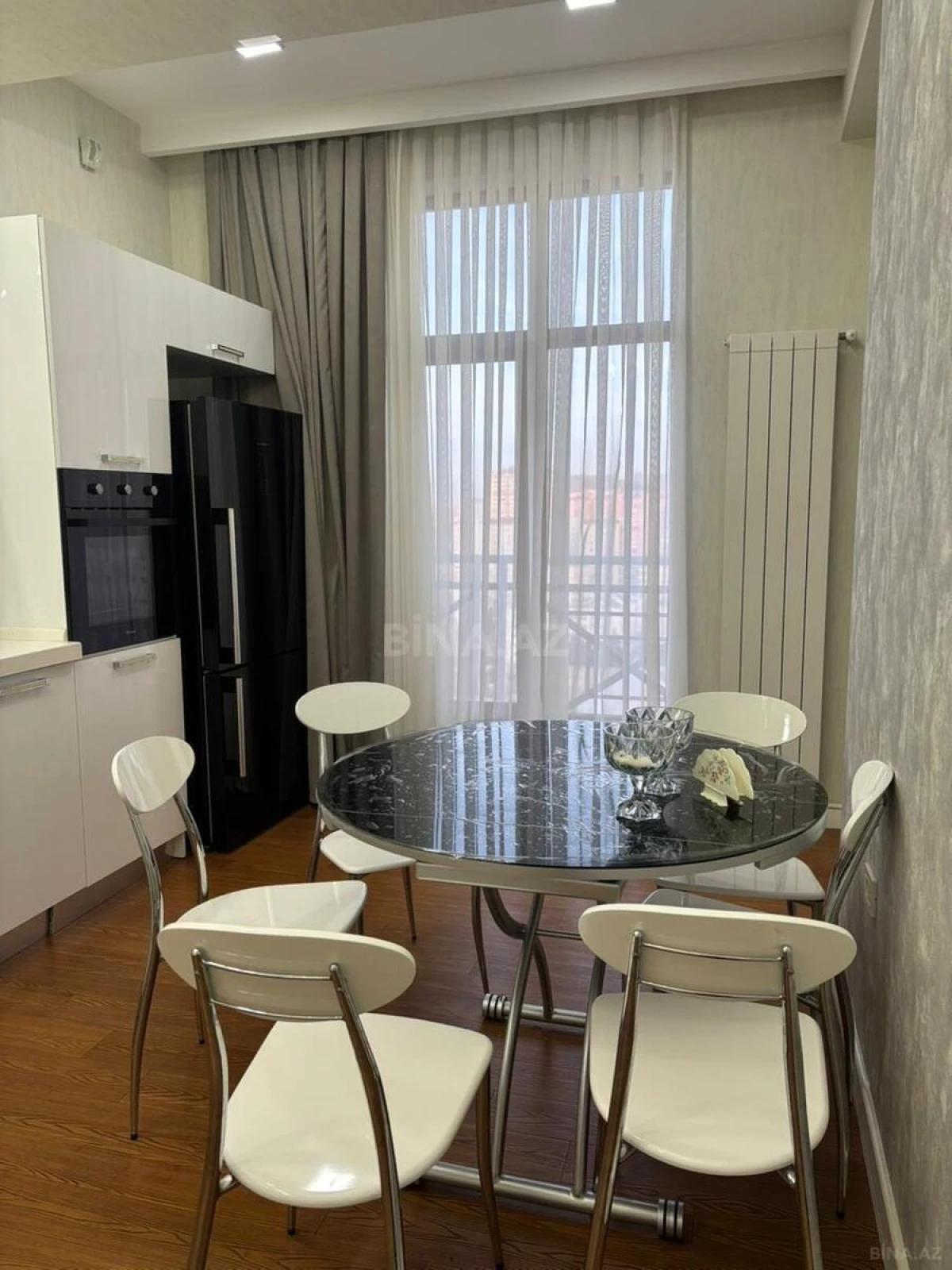 Kirayə verilir 3 otaqlı mənzil 120 m²