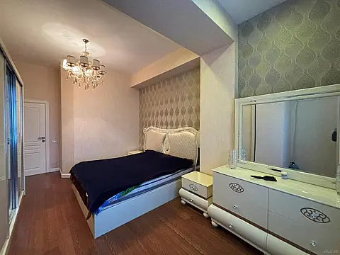 Kirayə verilir 3 otaqlı mənzil 120 m²