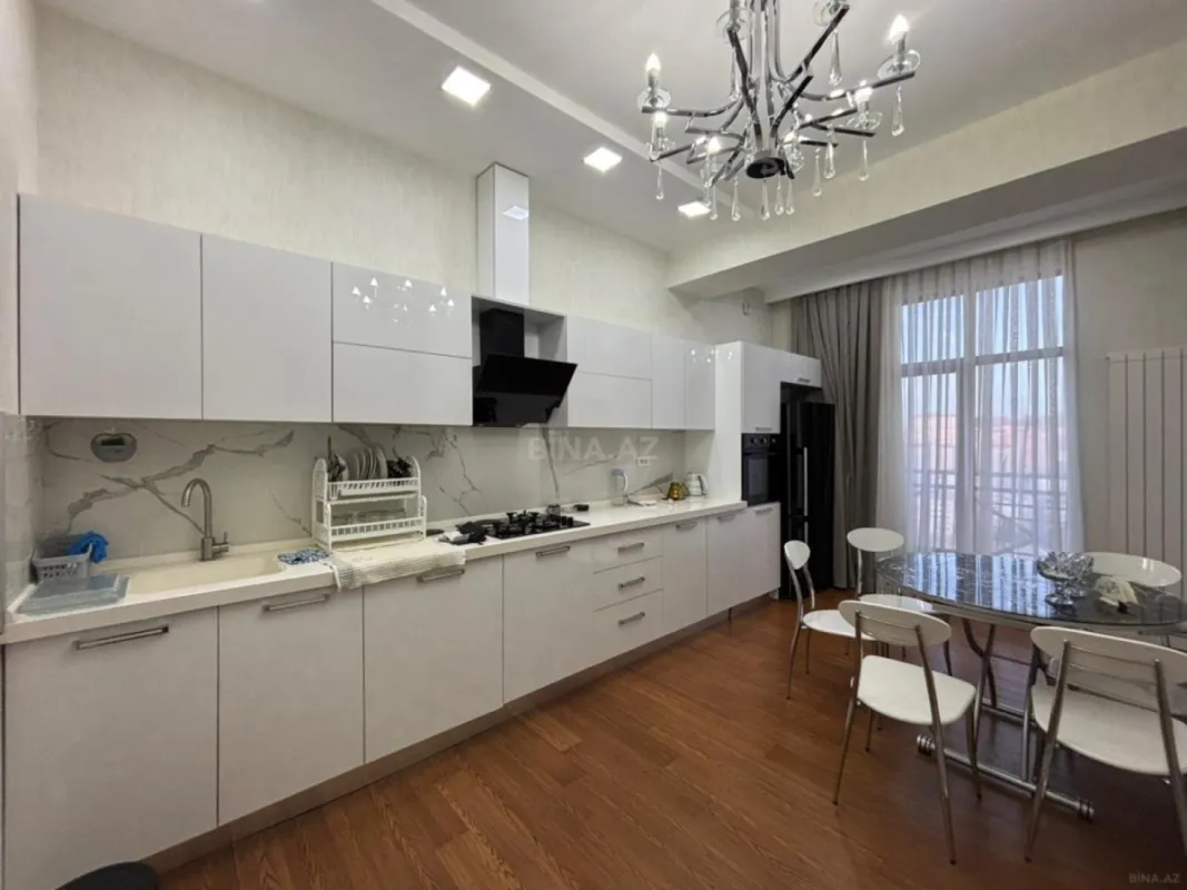 Kirayə verilir 3 otaqlı mənzil 120 m²