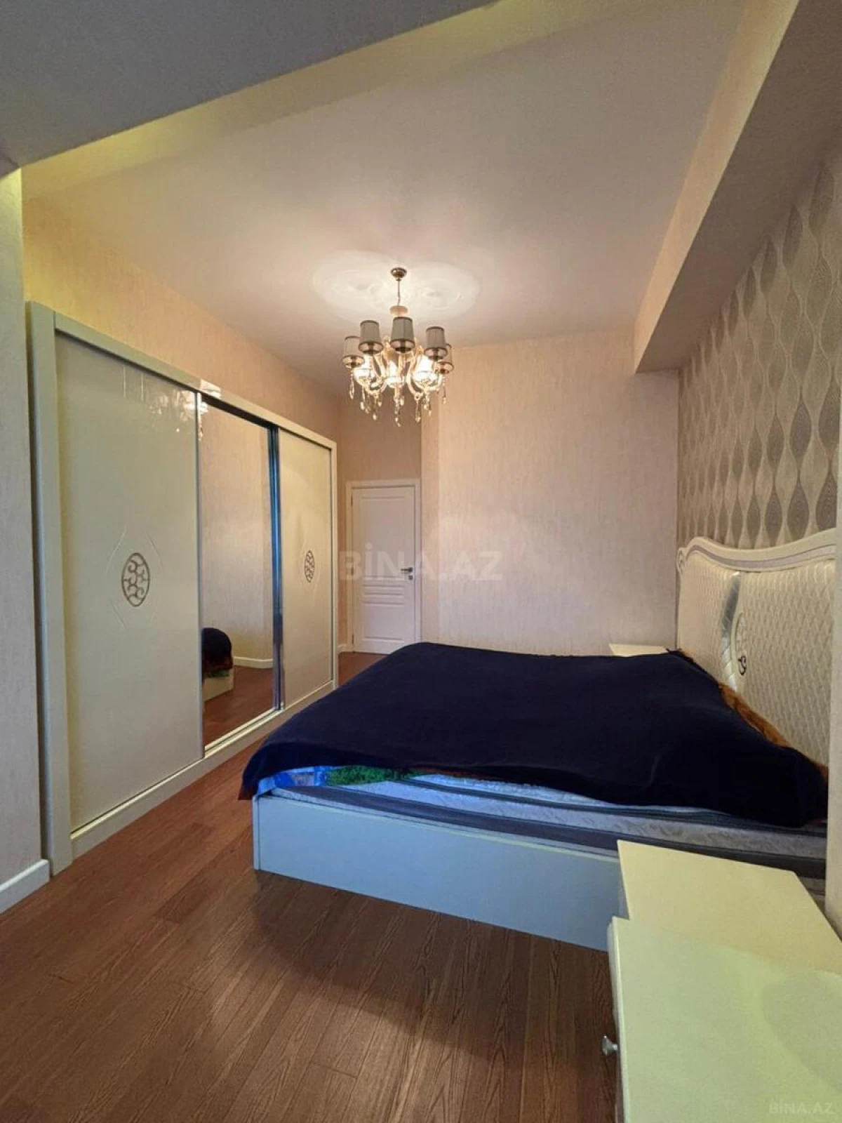 Kirayə verilir 3 otaqlı mənzil 120 m²