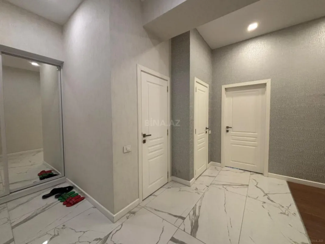 Kirayə verilir 3 otaqlı mənzil 120 m²