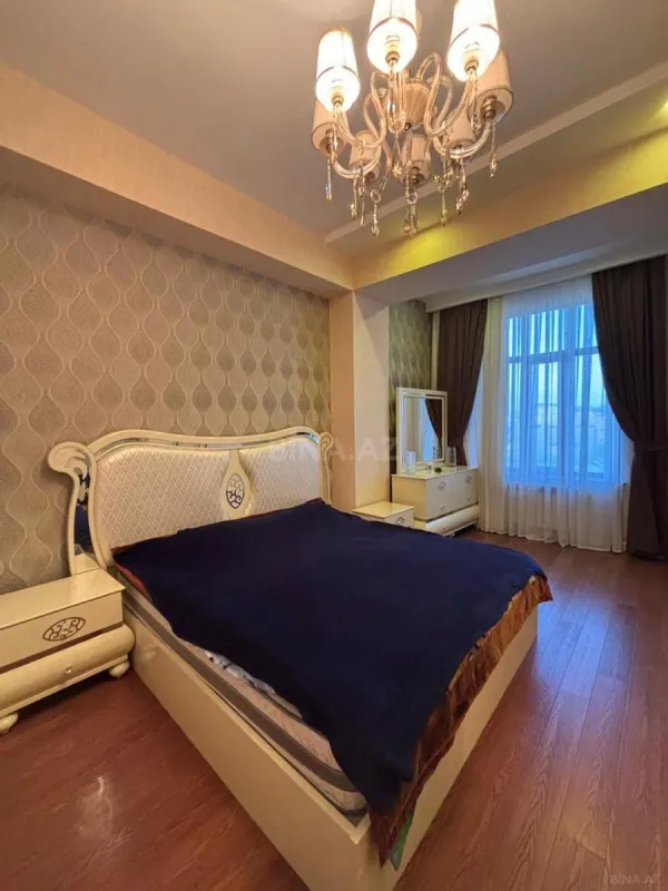 Kirayə verilir 3 otaqlı mənzil 120 m²