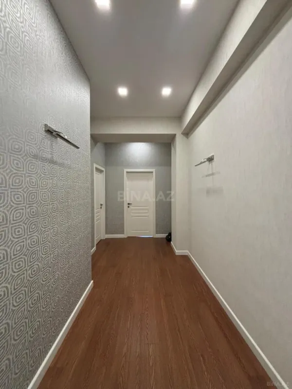 Kirayə verilir 3 otaqlı mənzil 120 m²