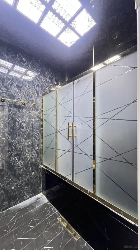 Satılır 3 otaqlı mənzil 140 m²