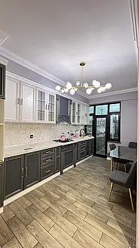 Satılır 3 otaqlı mənzil 140 m²