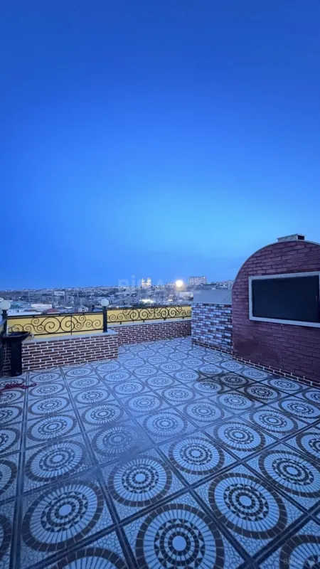 Satılır 3 otaqlı mənzil 140 m²