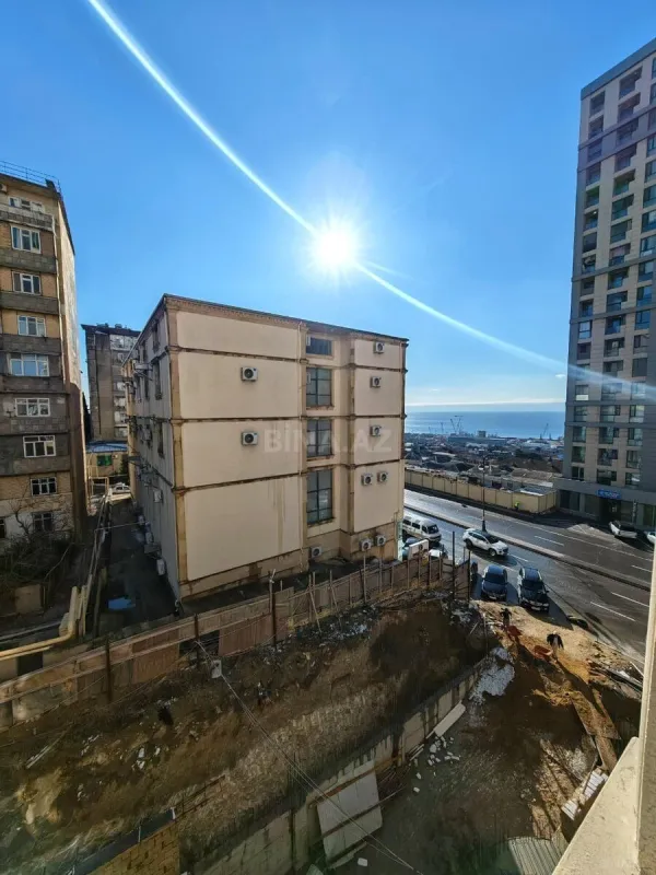 Satılır 3 otaqlı mənzil 111 m²