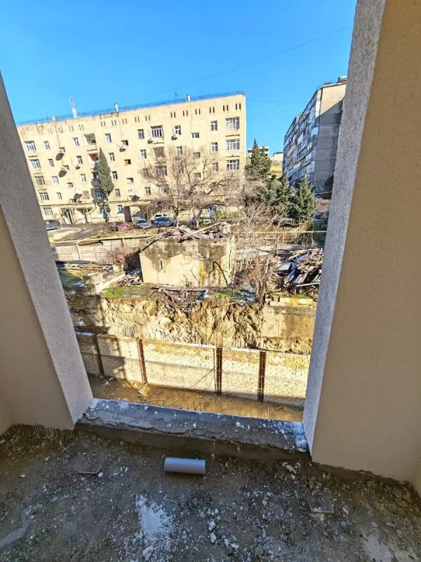 Satılır 3 otaqlı mənzil 111 m²