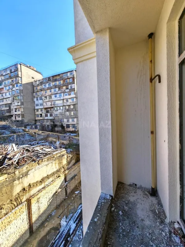 Satılır 3 otaqlı mənzil 111 m²