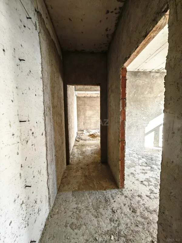 Satılır 3 otaqlı mənzil 111 m²