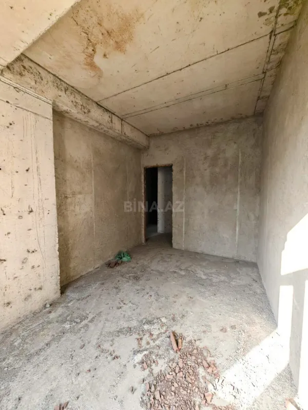 Satılır 3 otaqlı mənzil 111 m²