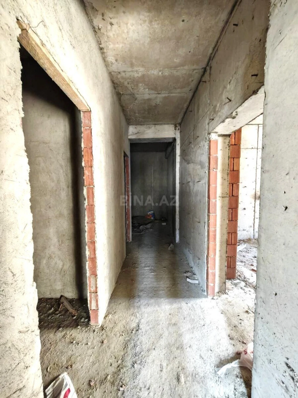 Satılır 3 otaqlı mənzil 111 m²