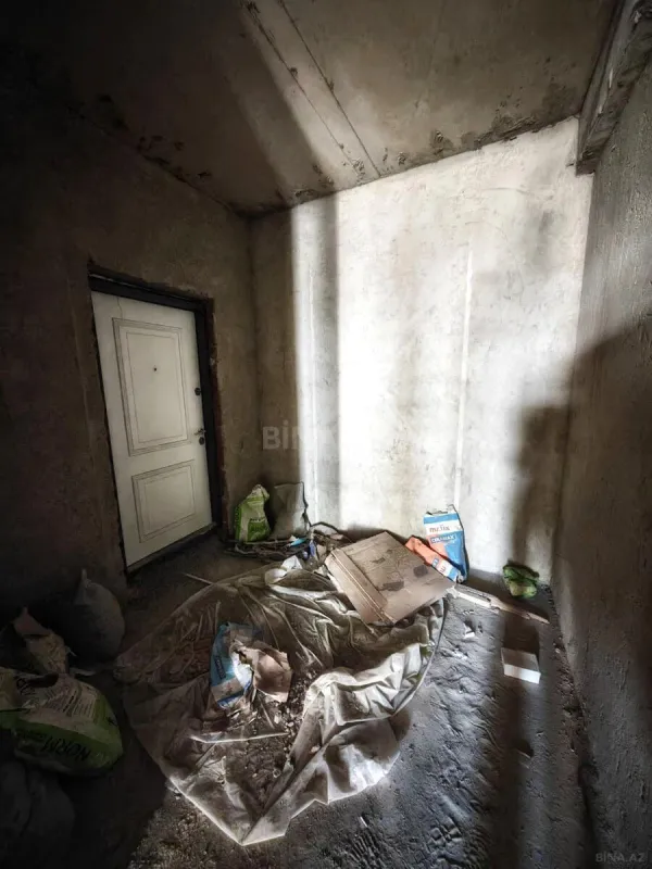 Satılır 3 otaqlı mənzil 111 m²