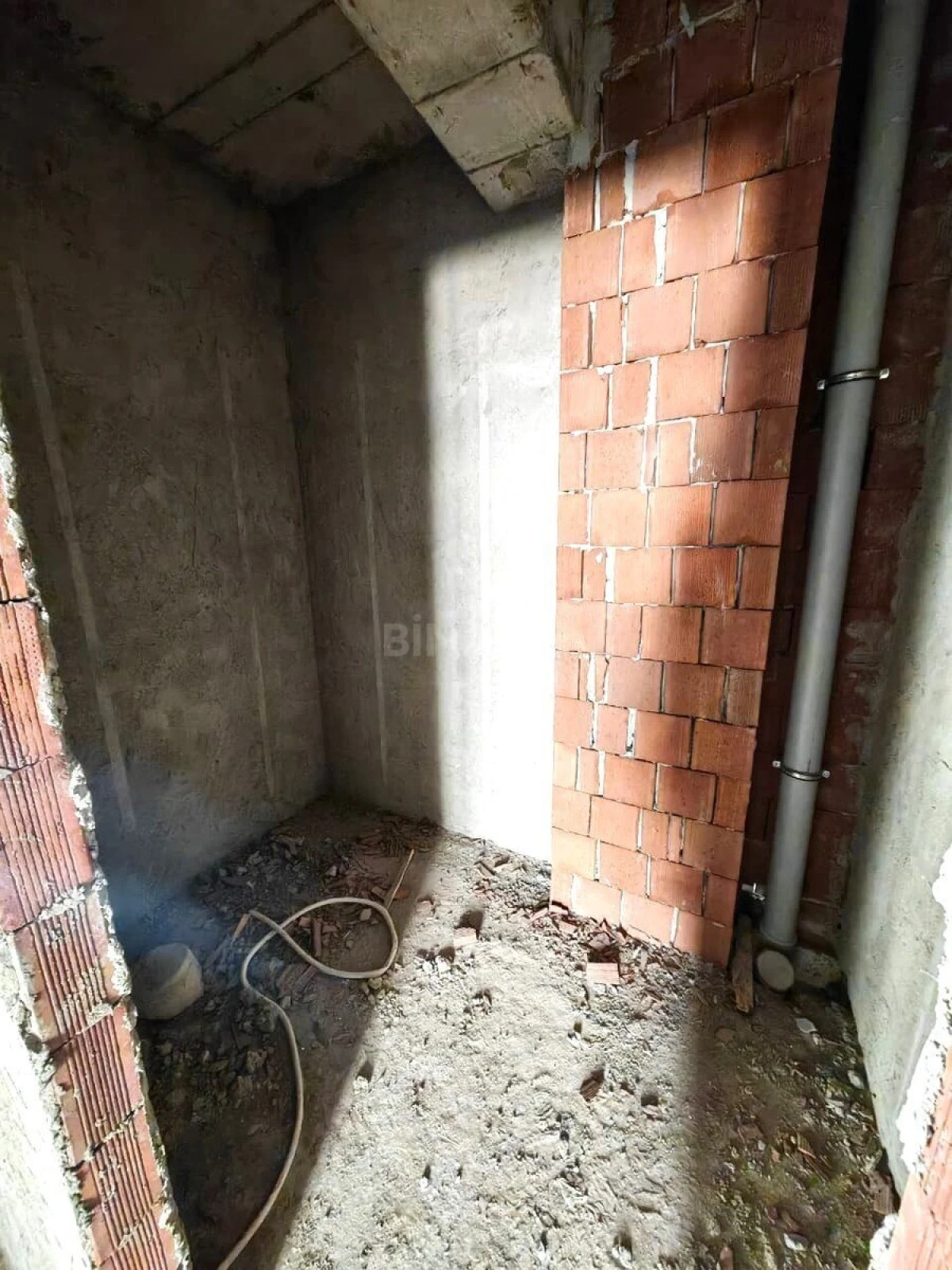 Satılır 3 otaqlı mənzil 111 m²