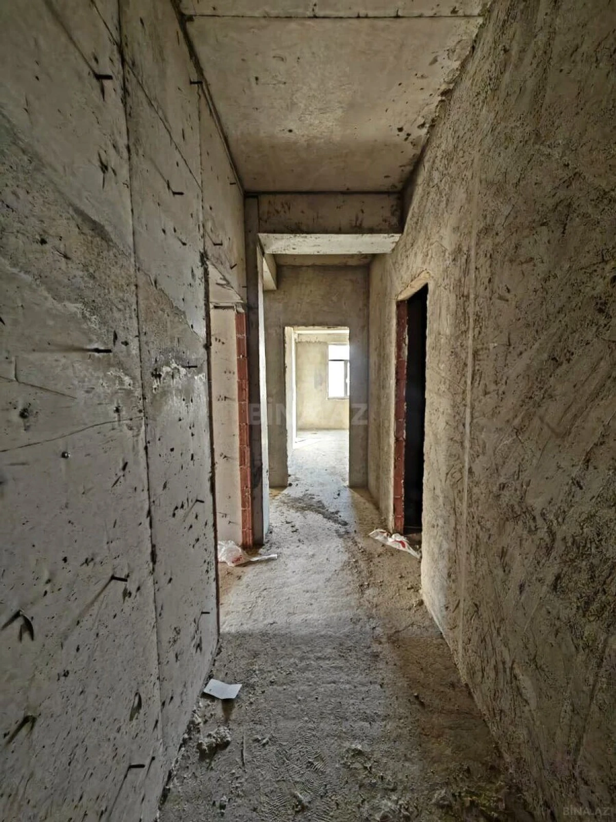 Satılır 3 otaqlı mənzil 111 m²