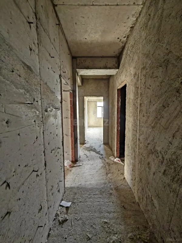 Satılır 3 otaqlı mənzil 111 m²