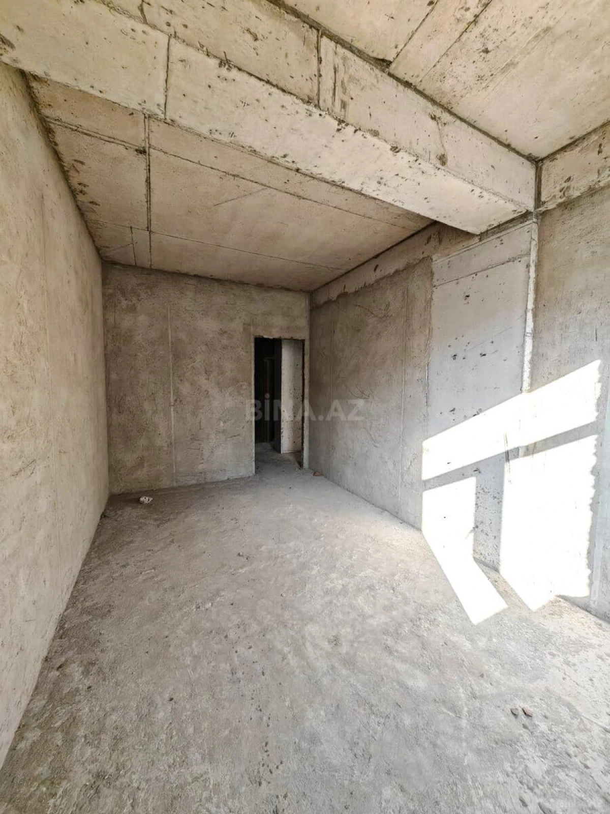 Satılır 3 otaqlı mənzil 111 m²