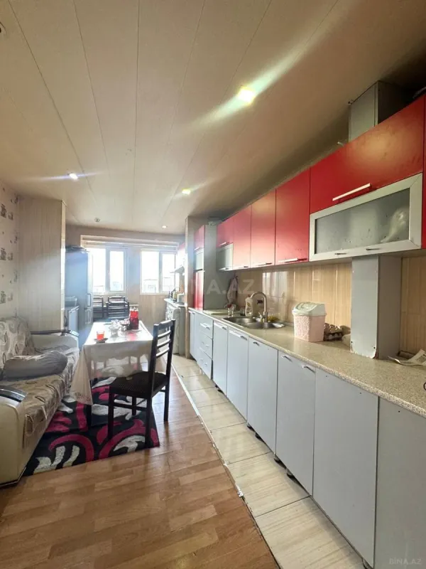 Satılır 5 otaqlı mənzil 120 m²