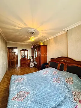 Satılır 5 otaqlı mənzil 120 m²