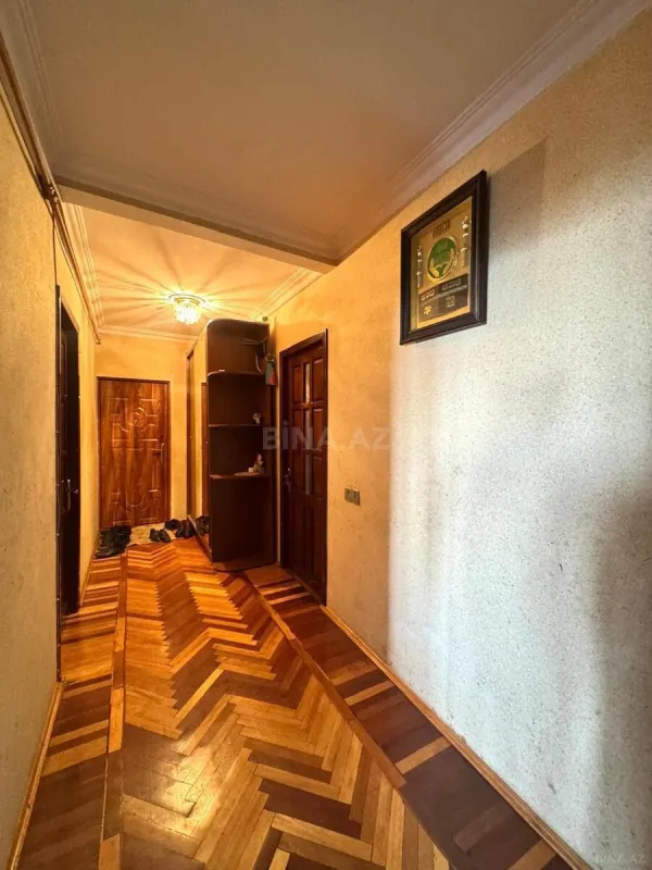 Satılır 5 otaqlı mənzil 120 m²