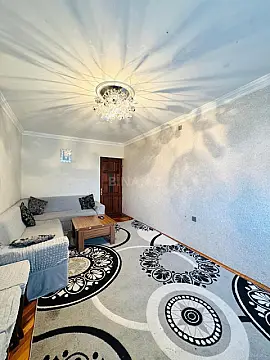 Satılır 5 otaqlı mənzil 120 m²