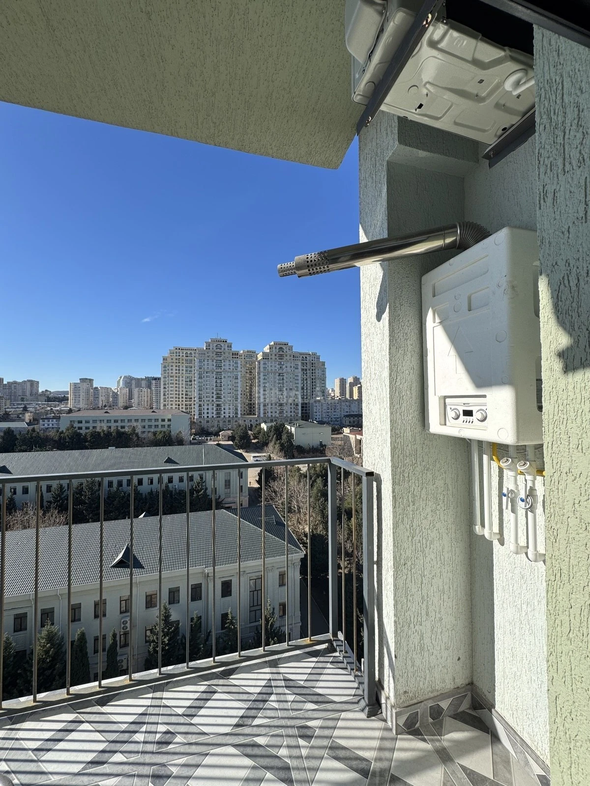 Satılır 2 otaqlı mənzil 63 m²