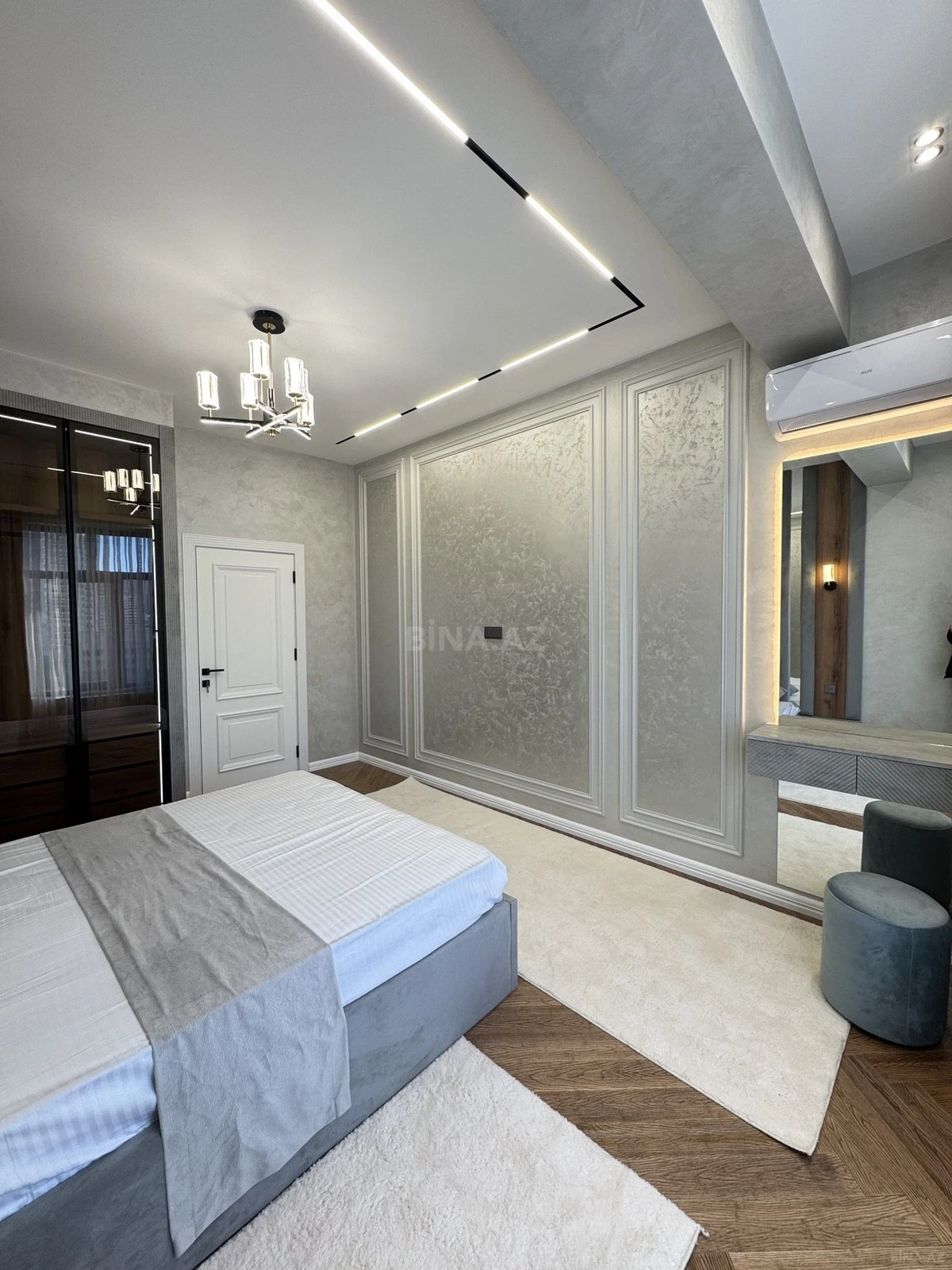 Satılır 2 otaqlı mənzil 63 m²