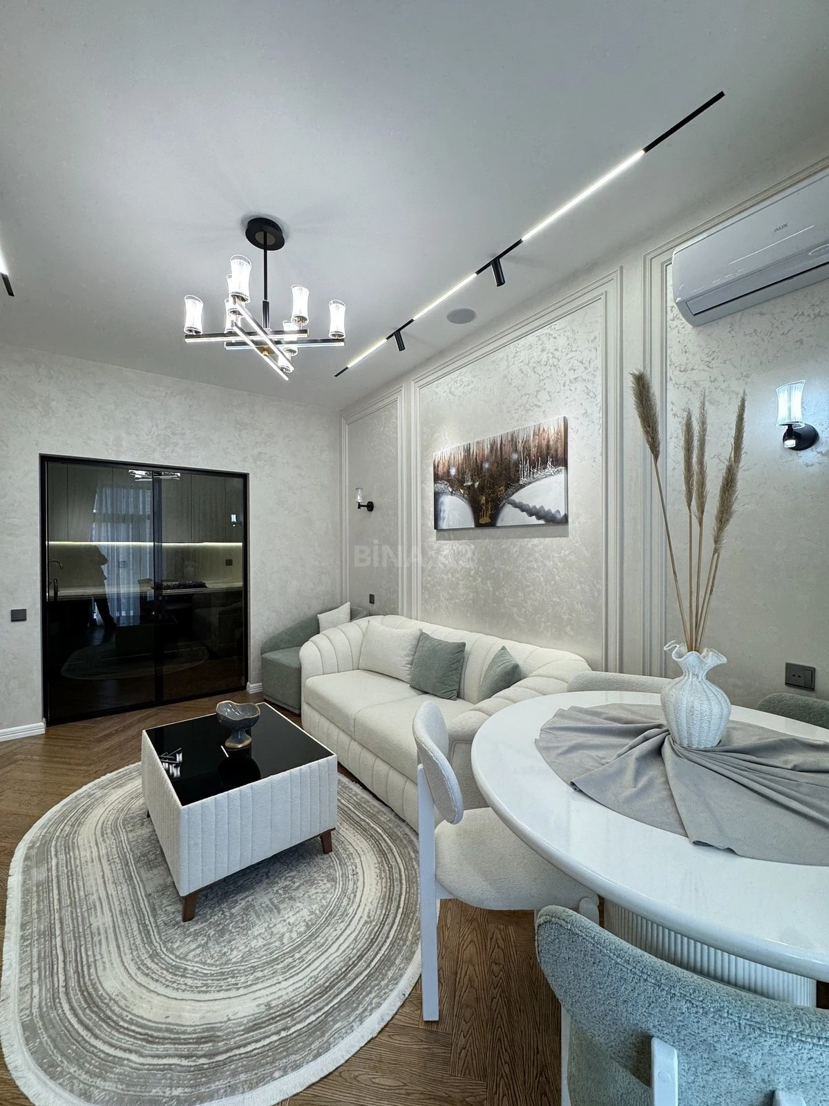 Satılır 2 otaqlı mənzil 63 m²
